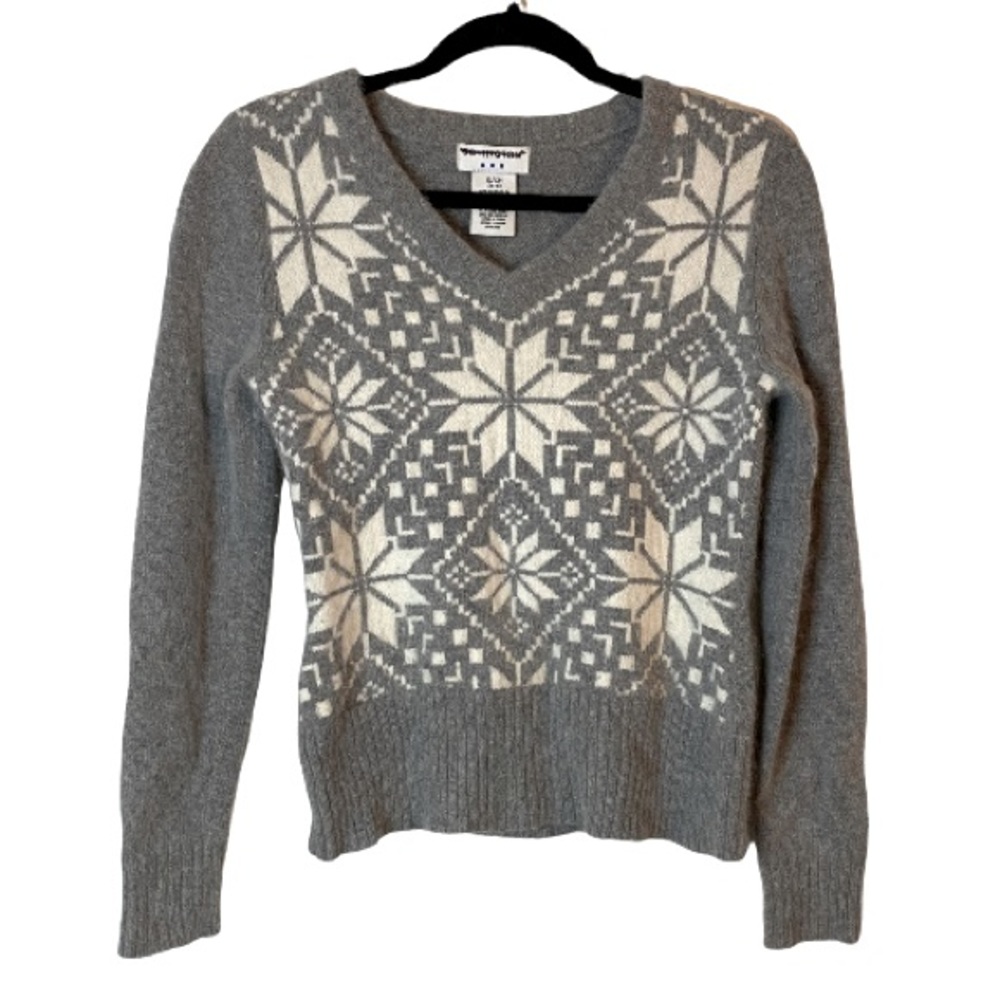Covington Women’s Grey White Snowflake Wool Blend V-Neck Sweater Size Small